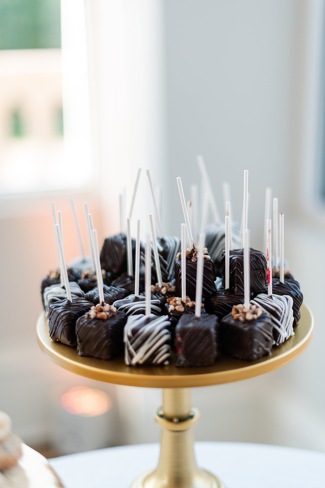 Dessert Bar _ Cheesecake Pops(1).jpg