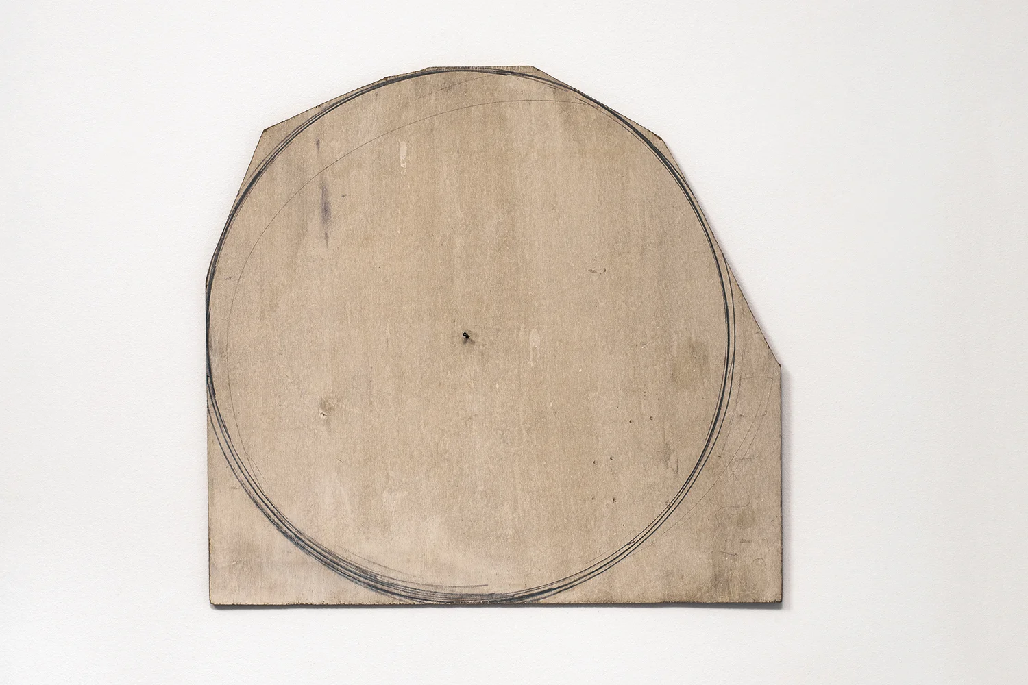 Nahum Tevet, Circle, 1974. Pencil and acrylic-based house paint on plywood, 23 1/4 x 21 7/16 in (58 x 54.5 cm). Collection of the artist. Photo by Polite Photographic, courtesy of the Hunter College Art Galleries and the artist.