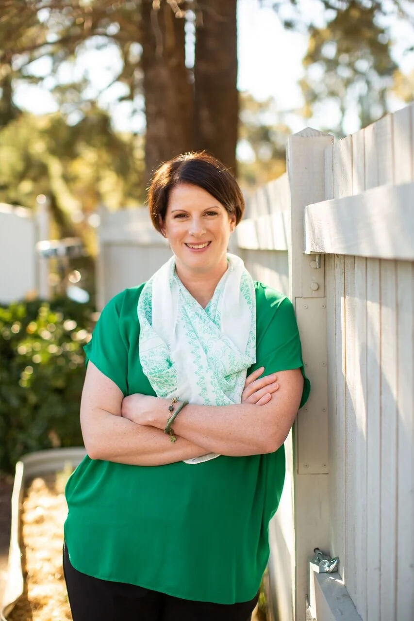 MELISSA FARMER - THIS FARM NEEDS A FARMER