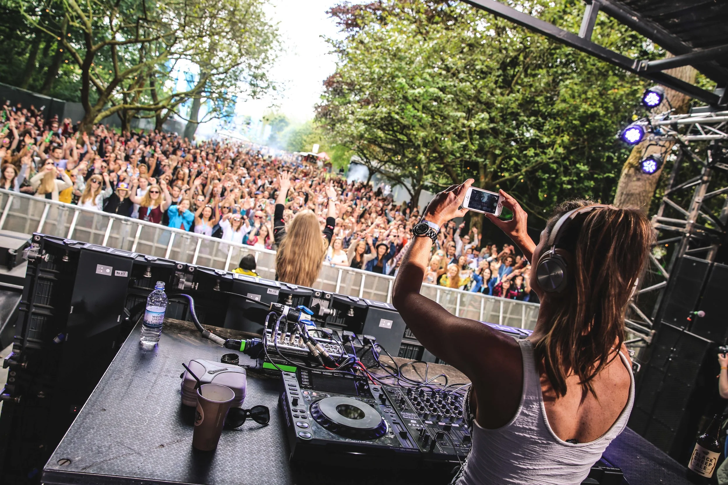 becky-hill-live-festival.jpg