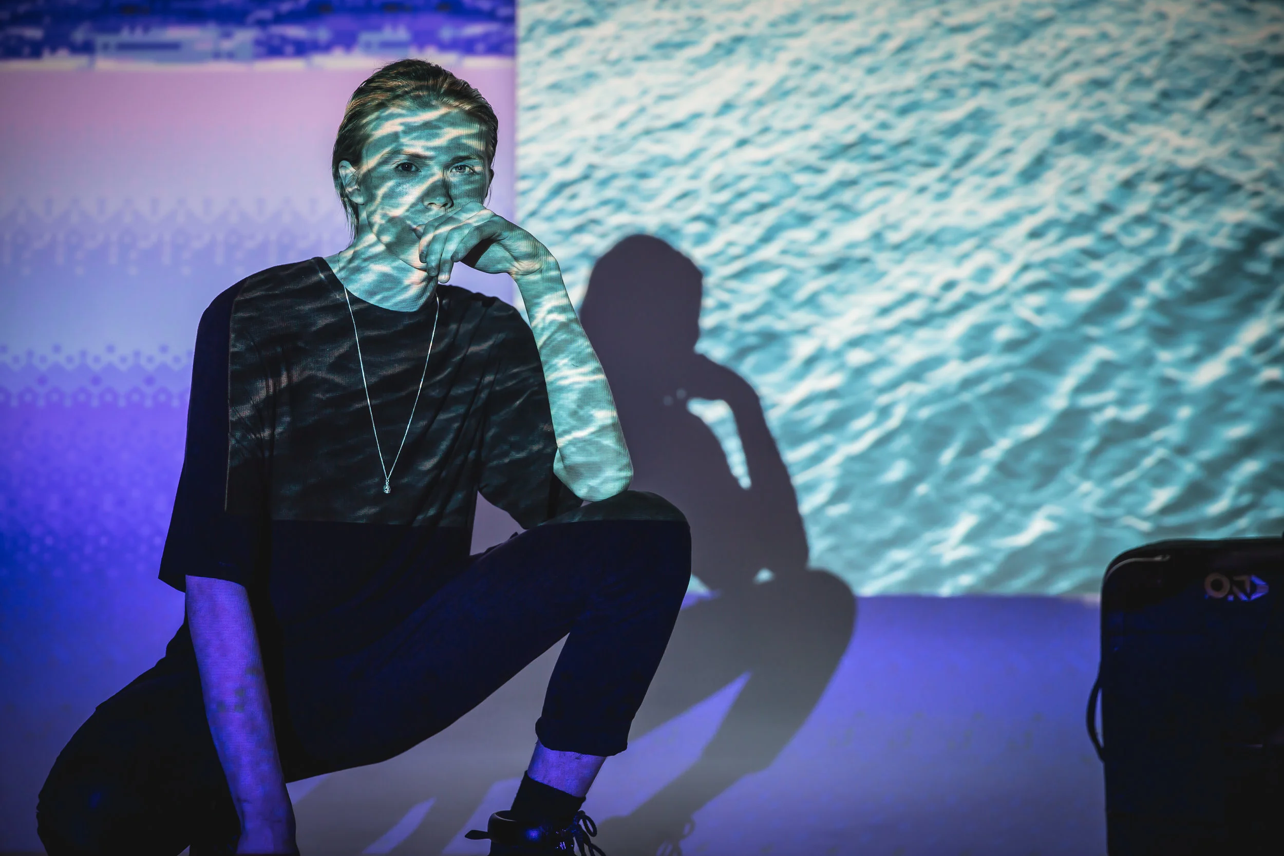 menikmati-projection-24.jpg