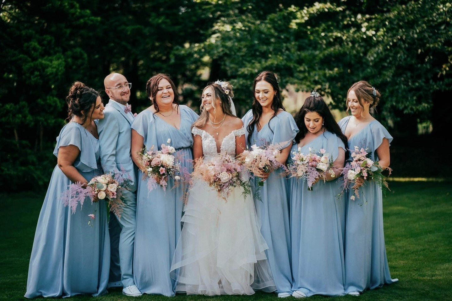 Flowers With Passion for all your Bride Tribe bouquets.⁠
⁠
#lancashireweddingflorist #bridalbouquets #bridetribeflowers #flowerswithpassion #ribblevalleyweddings #bridetribe