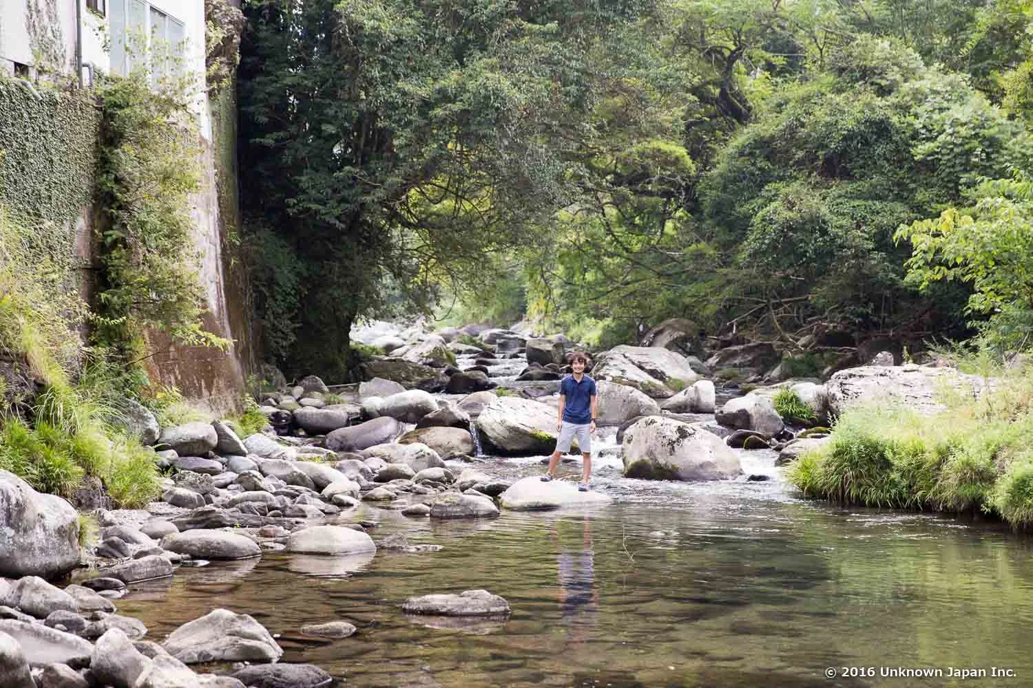 In the Yude river, which is the symbol of the Yunotsuro Onsen area