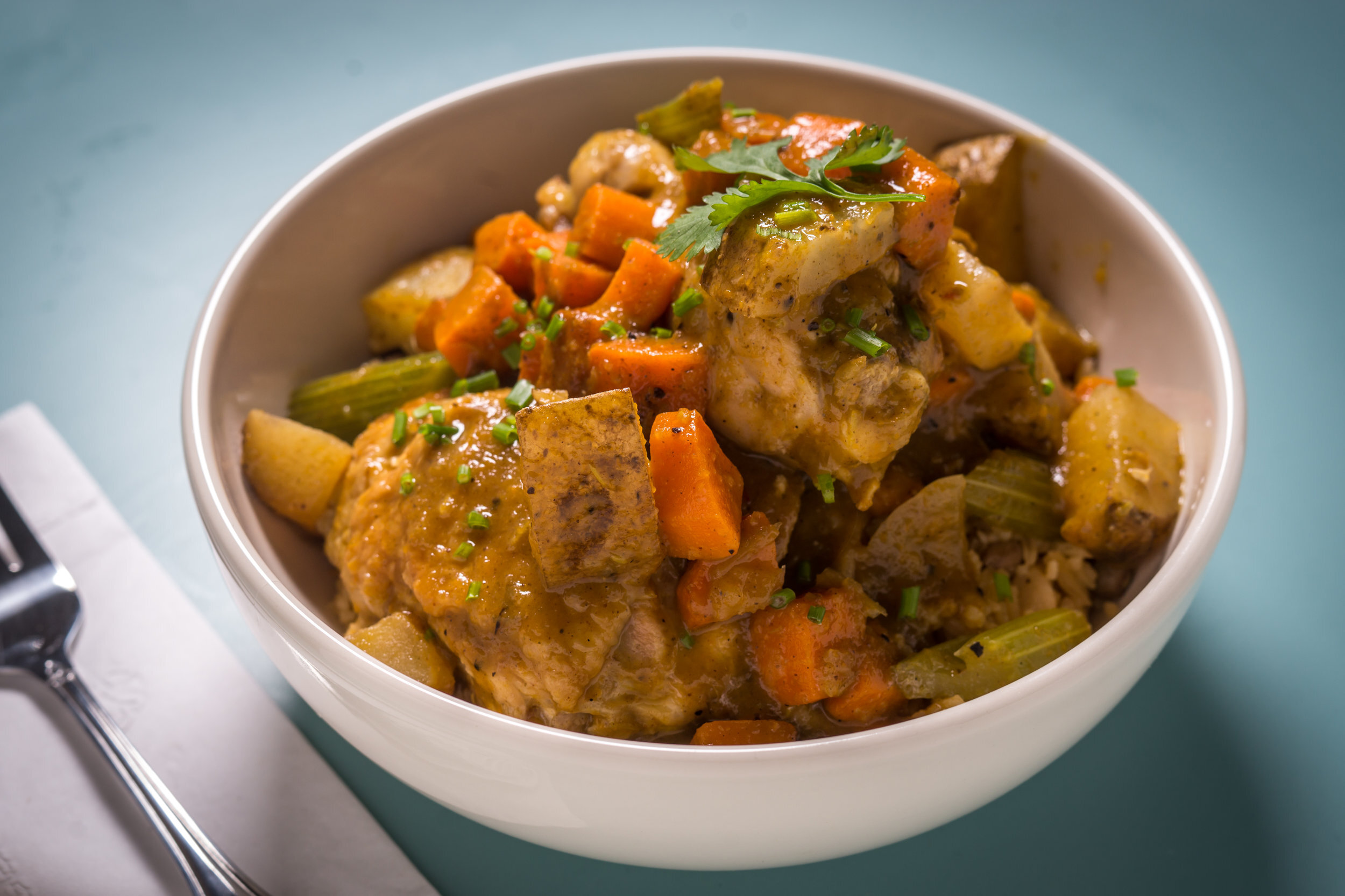 SALLY_ROOTS_curried_chicken_Credit-Paul_Wagtouicz_03.jpg