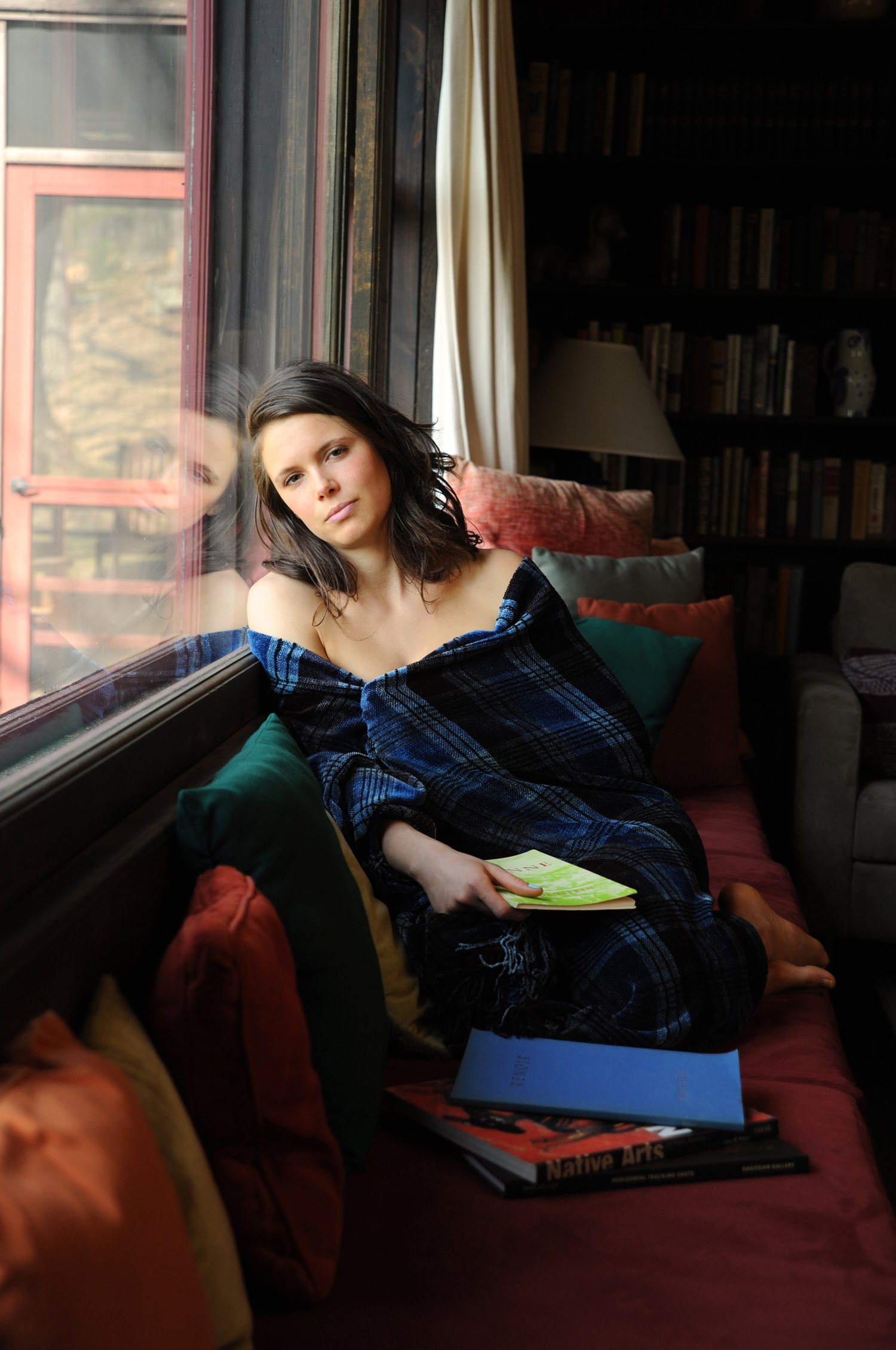 Alexis Sarandon is wearing a couch throw in Neptune from Loominus in Woodstock, NY.(9).jpg