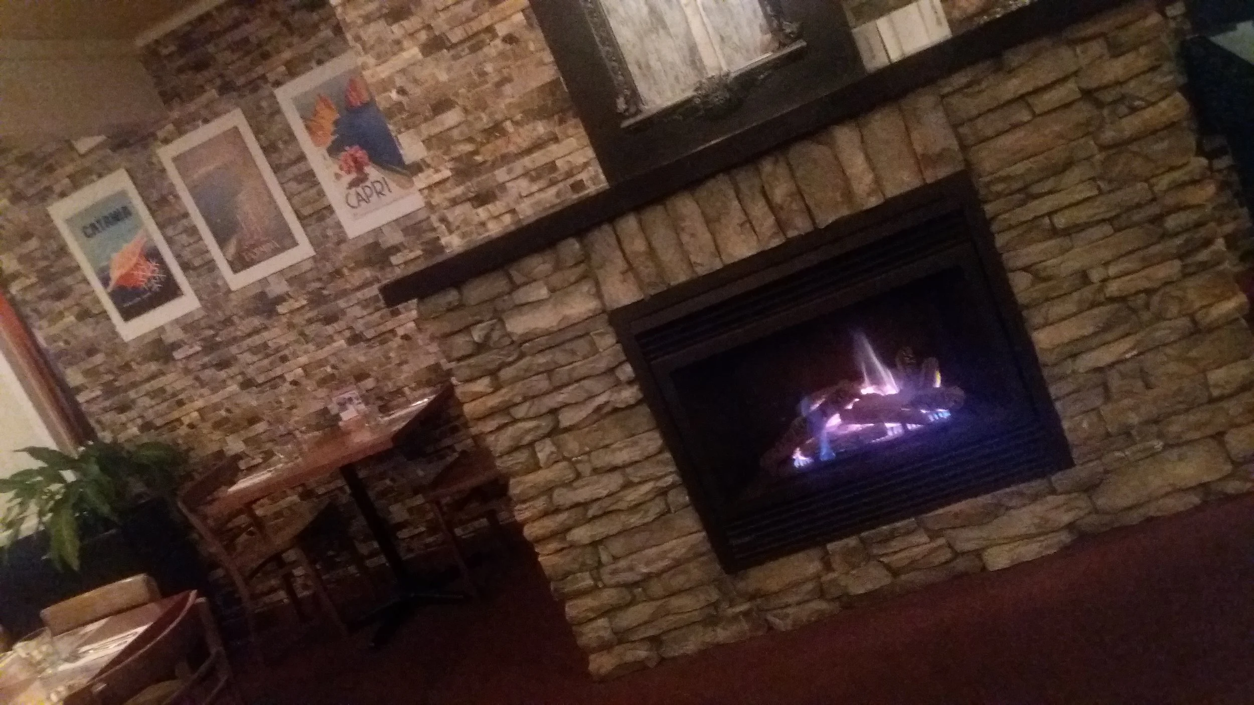 fireplace 2.jpg