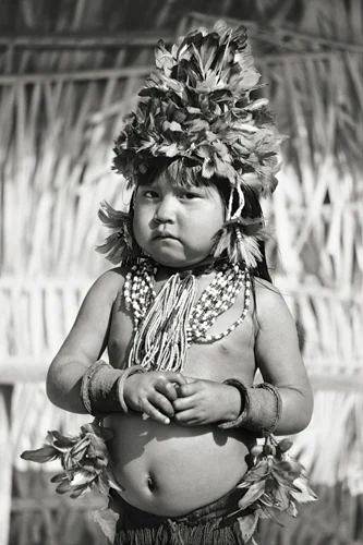 Gustavo Ten Hoever Nena Karaja , 1995 silver gelatin print 30 x 23 in.