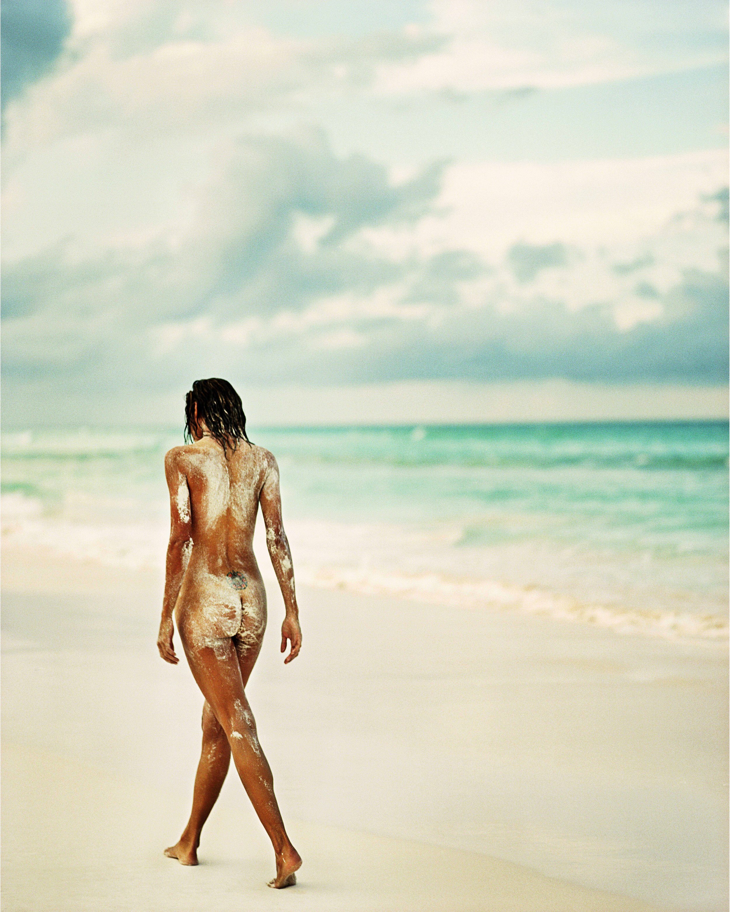  Michael Haber   Girl walking away,  2003  100% Archival fine art print    Small: 40 x 30 in. Editions of 20, 25 and 30  Medium: 60 x 40 in. Editions of 20 and 25  Large: 70 X 50 in. Editions of 15 and 20  Extra Large: 96 X 50 in Editions of 10 