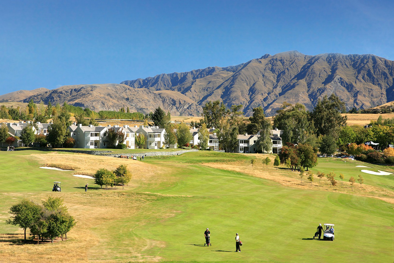 Peak Golf Queenstown | Based in Queenstown, Servicing New Zealand | Queenstown Golf Tours | New Zealand Golf Tour | Golf Tours New Zealand | Queenstown Golf Packages | New Zealand Golf Trip