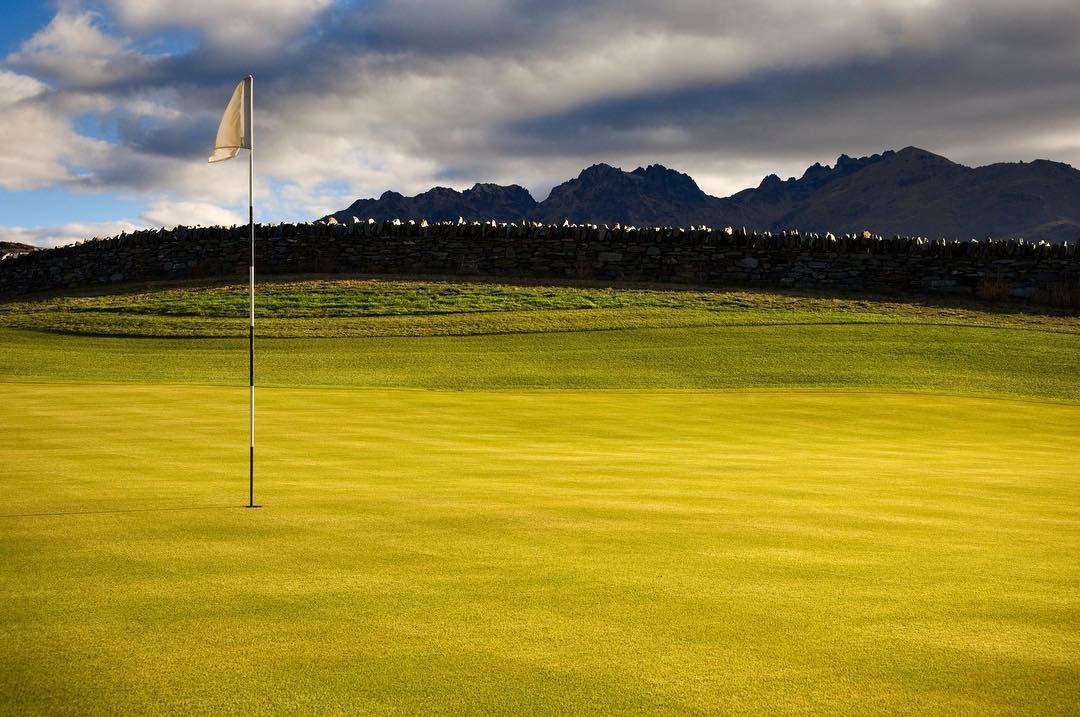 Peak Golf Queenstown | Based in Queenstown, Servicing New Zealand | Queenstown Golf Tours | New Zealand Golf Tour | Golf Tours New Zealand | Queenstown Golf Packages | New Zealand Golf Trip 