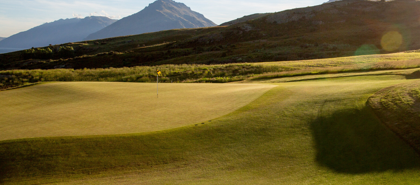 Peak Golf Queenstown | Based in Queenstown, Servicing New Zealand | Queenstown Golf Tours | New Zealand Golf Tour | Golf Tours New Zealand | Queenstown Golf Packages | New Zealand Golf Trip 