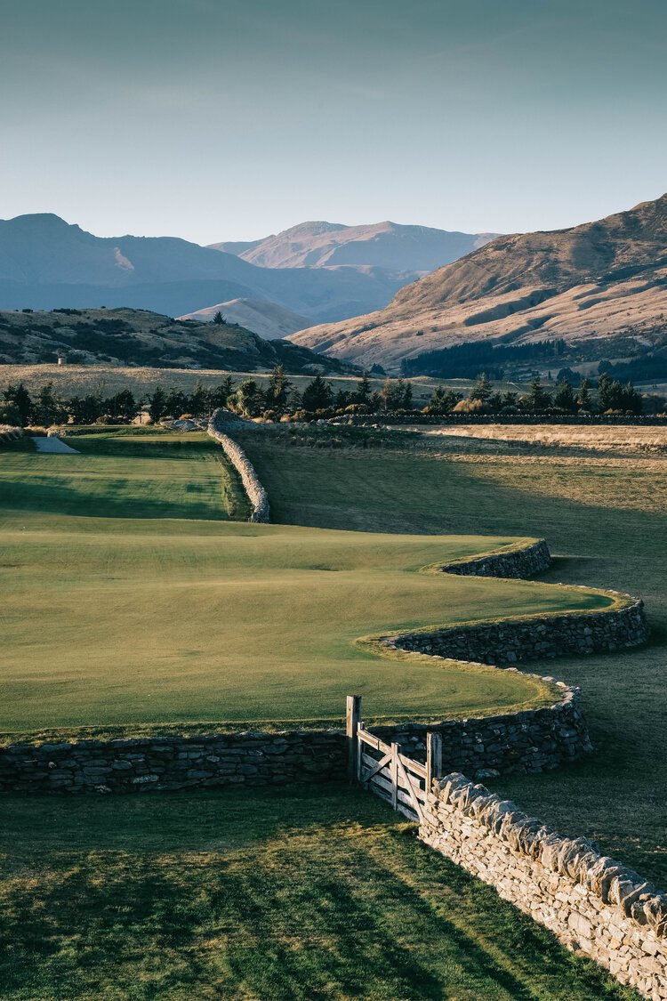 Jacks Point 15th Hole Rock Wall.jpg