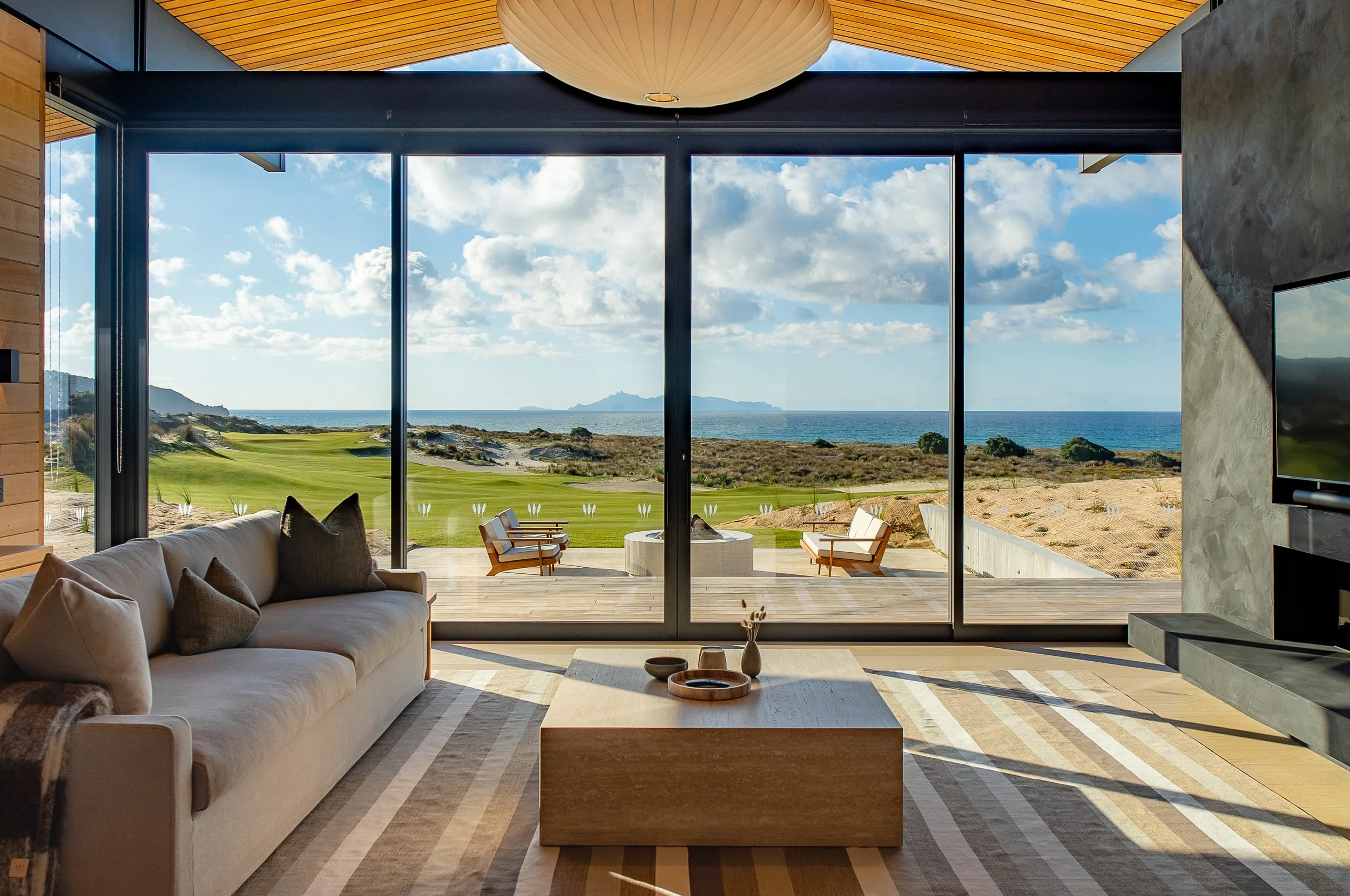 Villa_Lounge-RickyRobinson.jpg