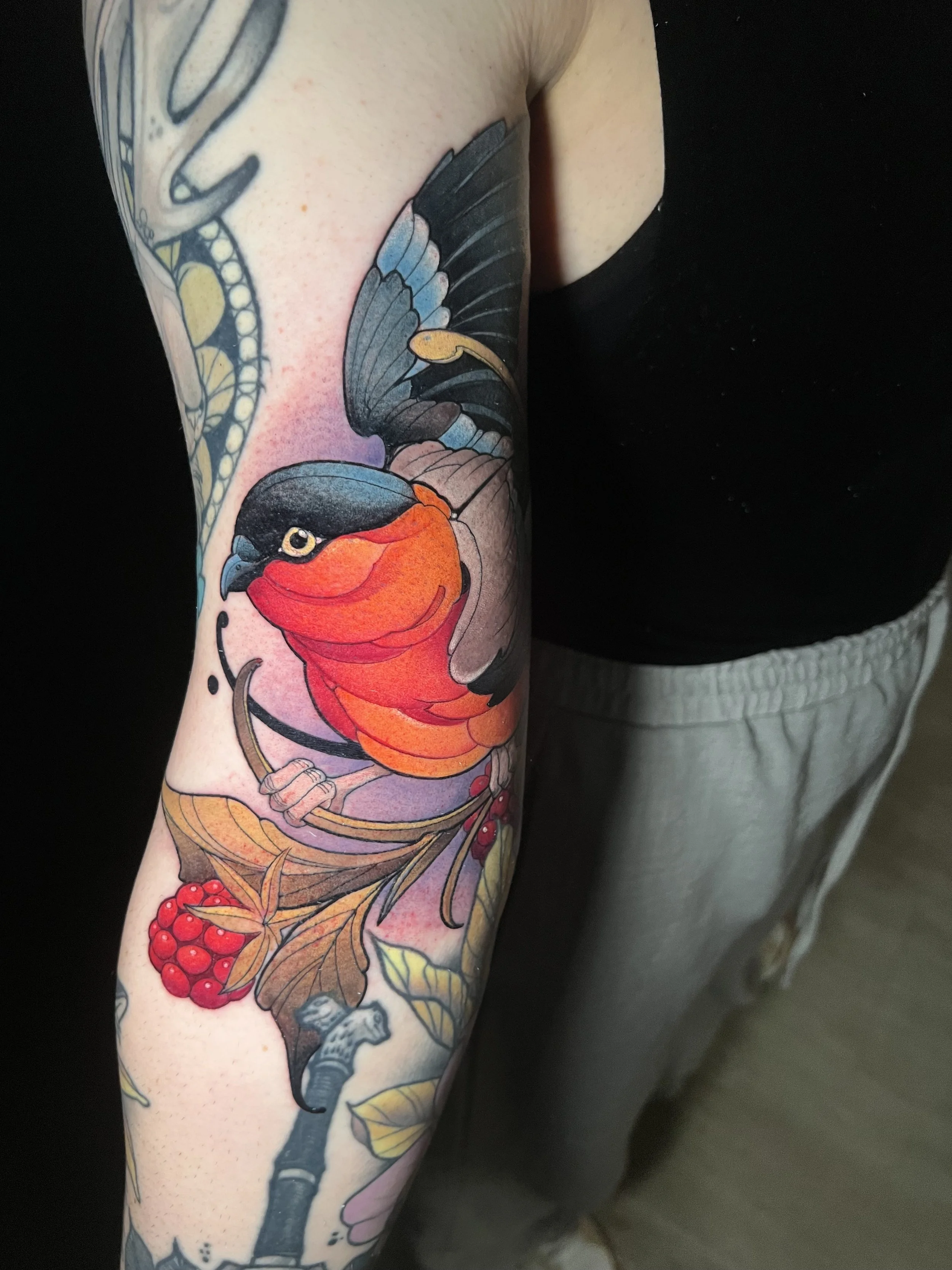 
Robin...I was really happy when my client asked me to continue her arm and turn it into a complete sleeve. There were still a few open areas left — the inner arm, the triceps and the space below the elbow — and for the inner arm I chose this bright 