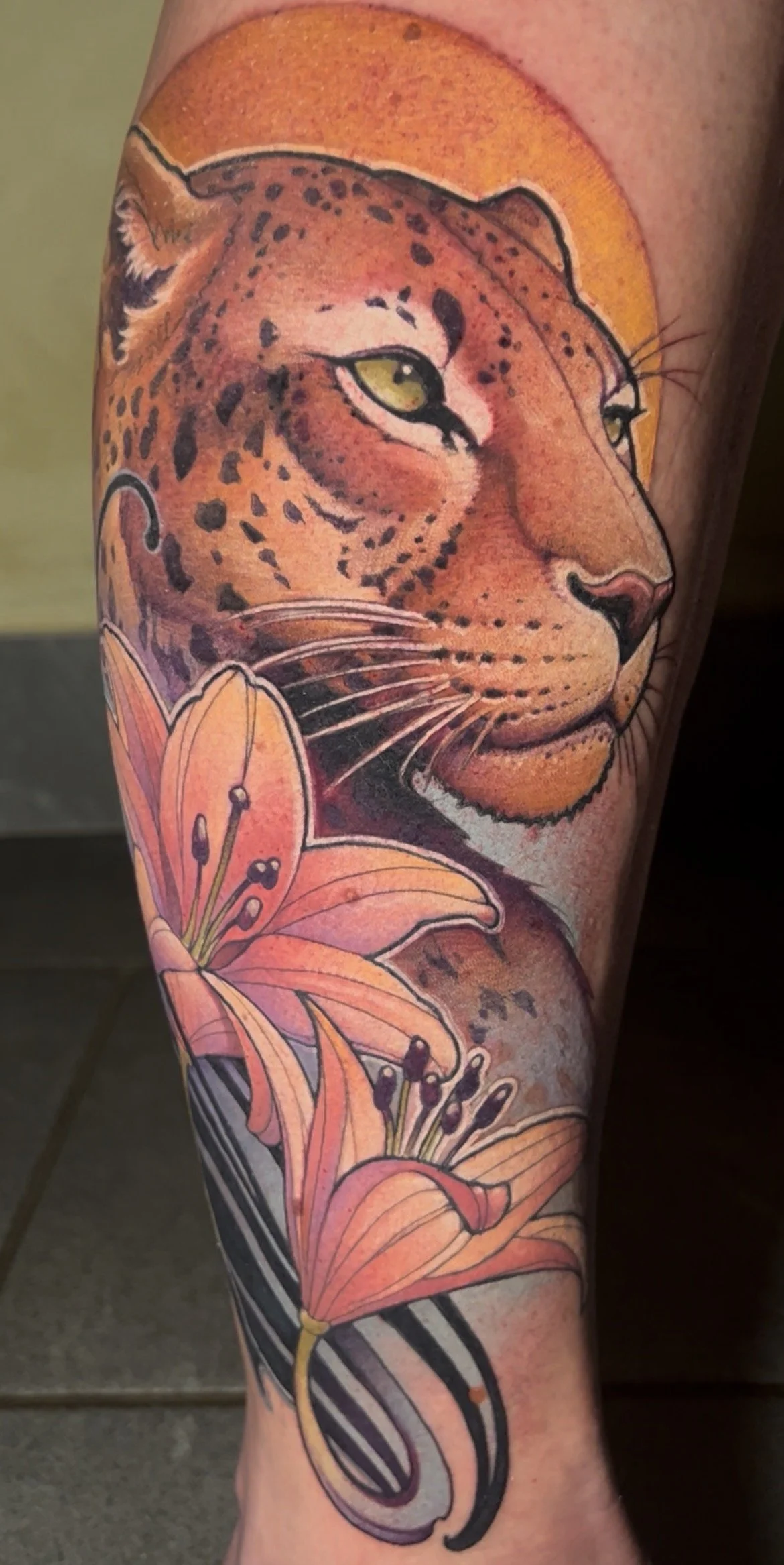 Leopard with Lillys in vintage colors