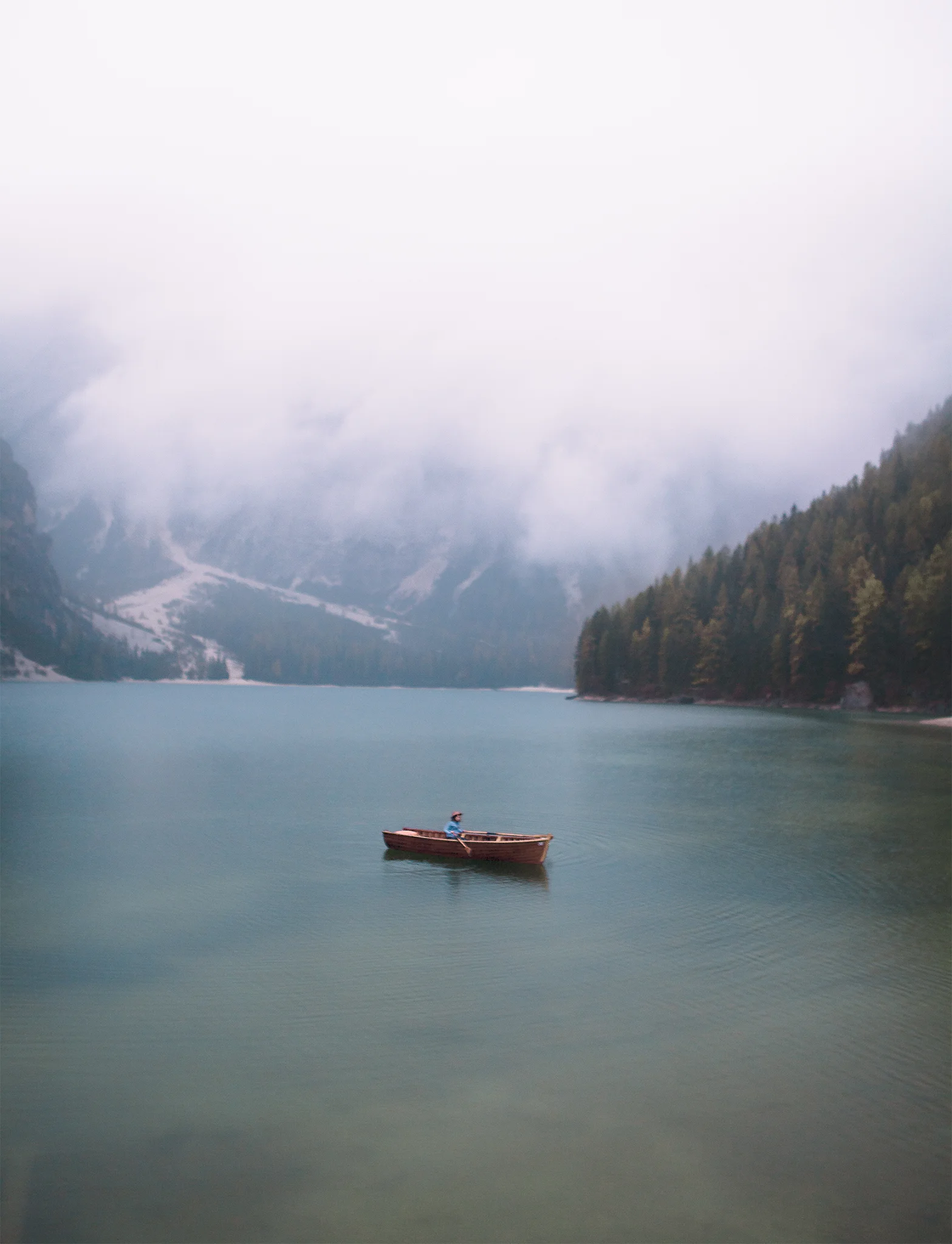 LAKE BRAIES