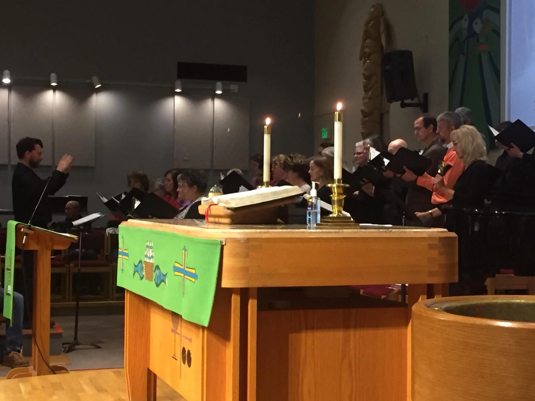 cool photo alter with choir in the background.jpg