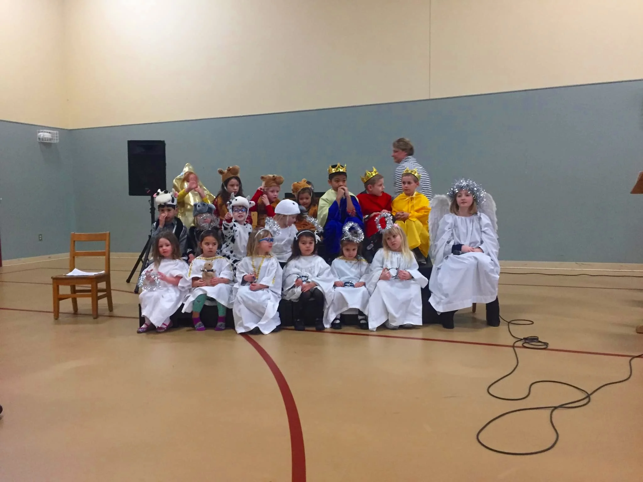 group+image+of+kids+at+paegent.jpg