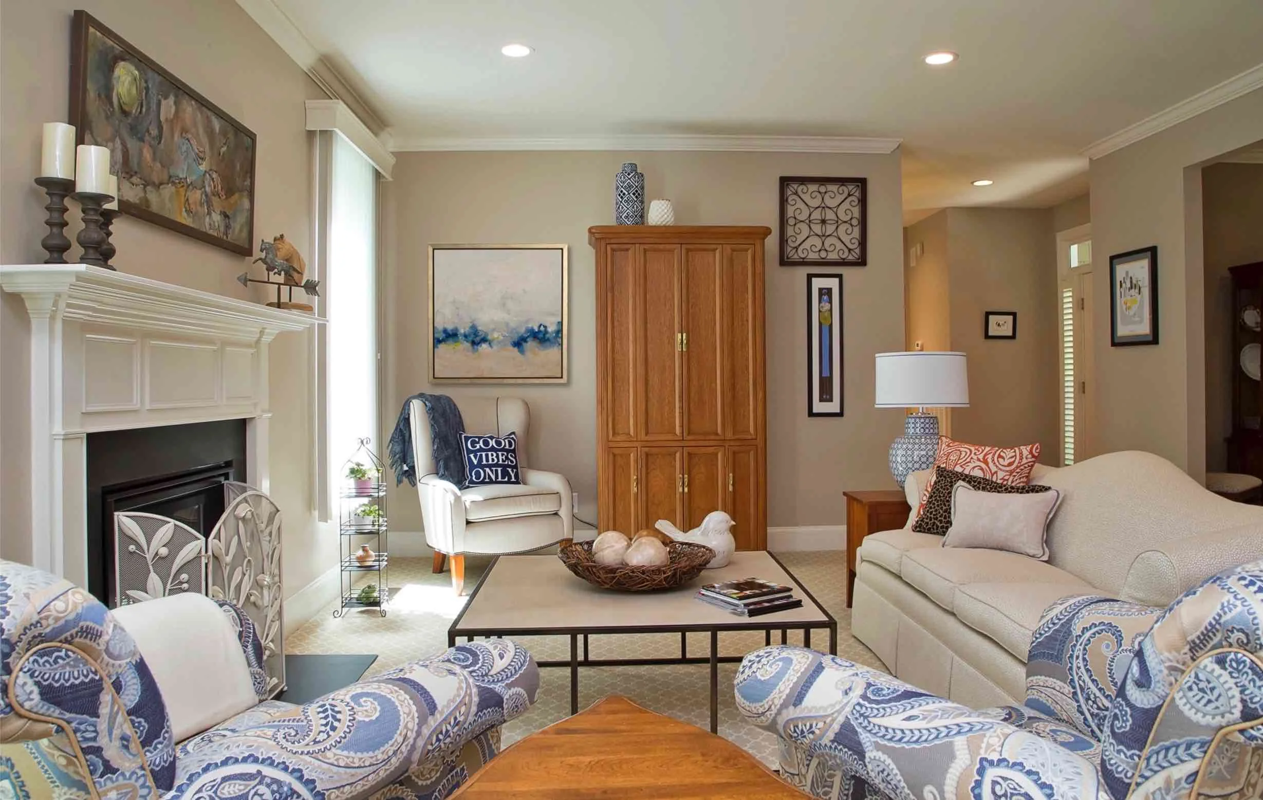 Blue and white never goes out of style.