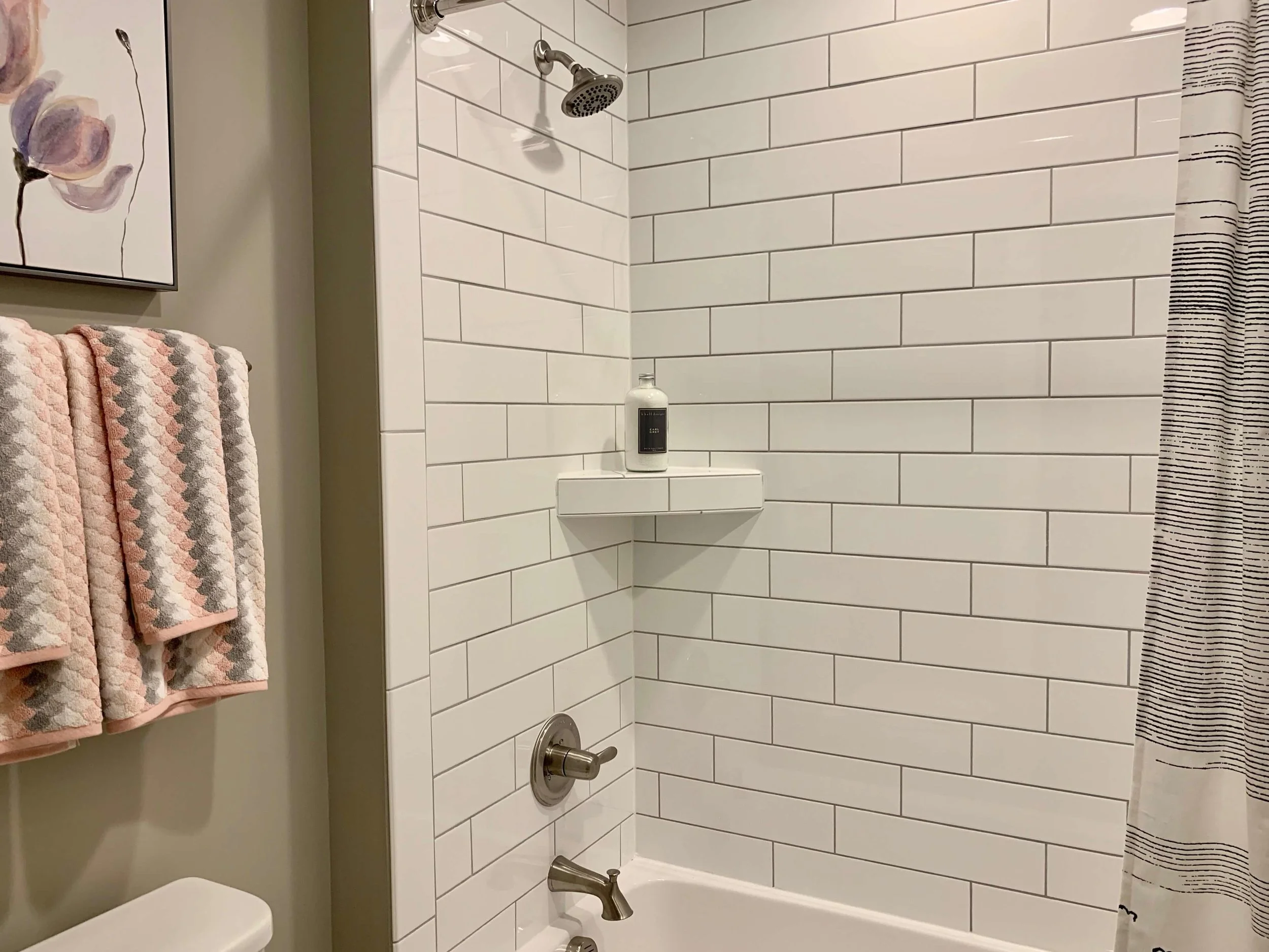 gray_bathroom_paint_color.jpeg
