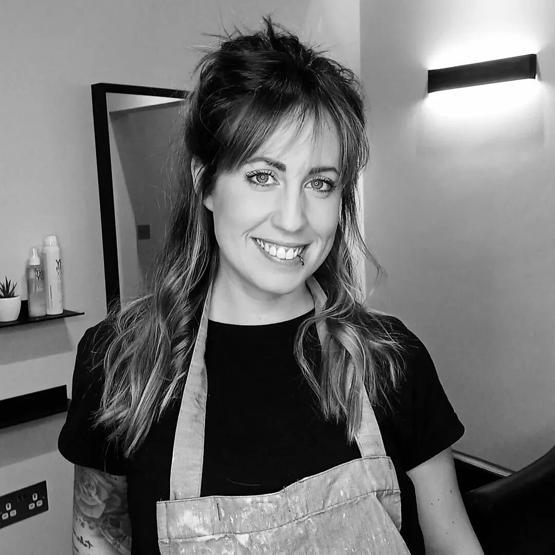 Hey! I'm Chrissie... 👋

Salon Owner, Extensions/Balayage Specialist &amp; Coffee Addict! ☕

Find me in the Salon doing what I love on Wednesdays, Fridays &amp; Saturdays! 💇&zwj;♀️

(Find me in the sea/a good book/pot of coffee the rest of the time!