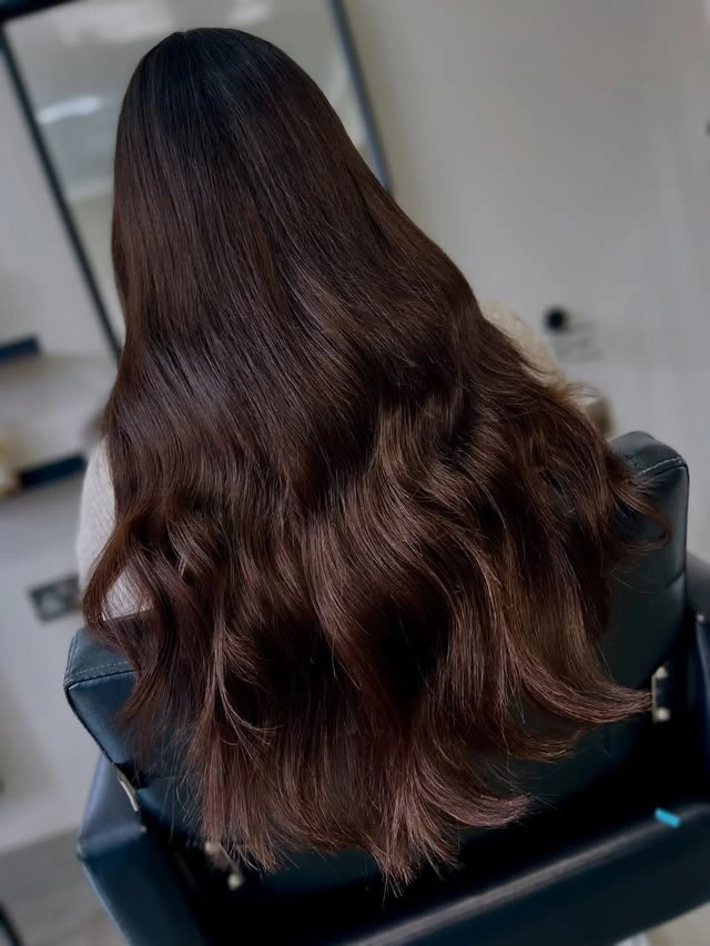 Just another perfect blend by Kayleigh. And check out those inches 😲✨

Want hair like Rapunzel? Pop us a DM or book your consultation online! 👑

(link in bio)