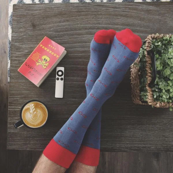 08-Icon-Socks-3_grande.jpg