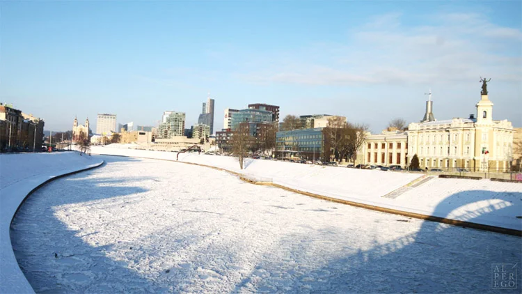 baltic-circle-0401-neris-river.jpg