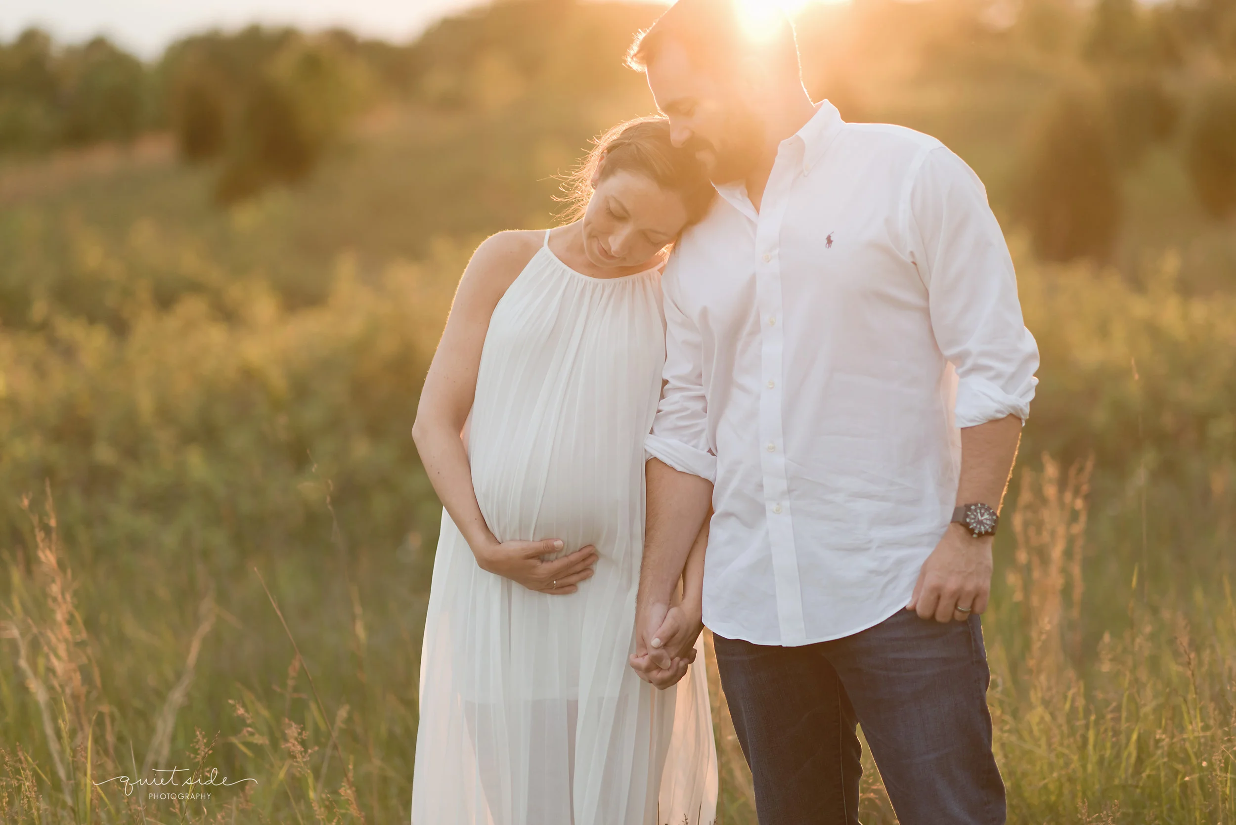 NorthernVirginia-Maternity-Sunset-Outdoor-GoldenHour-QuietSidePhotography-170514_QuietSidePhotography_BlazicMaternity_May2017_5293.jpg