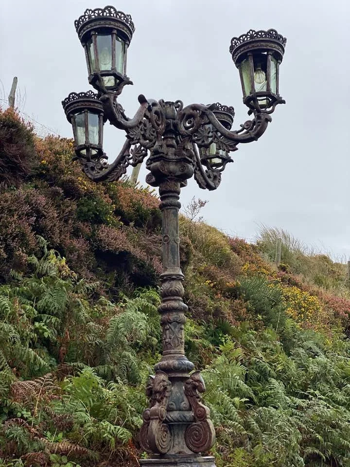 Ireland - lamp.jpg