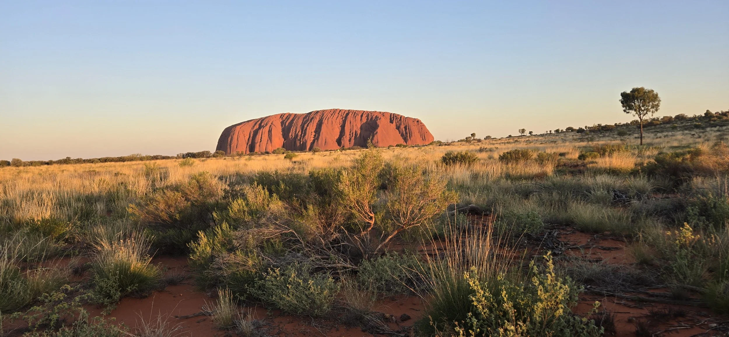 Uluru.jpg