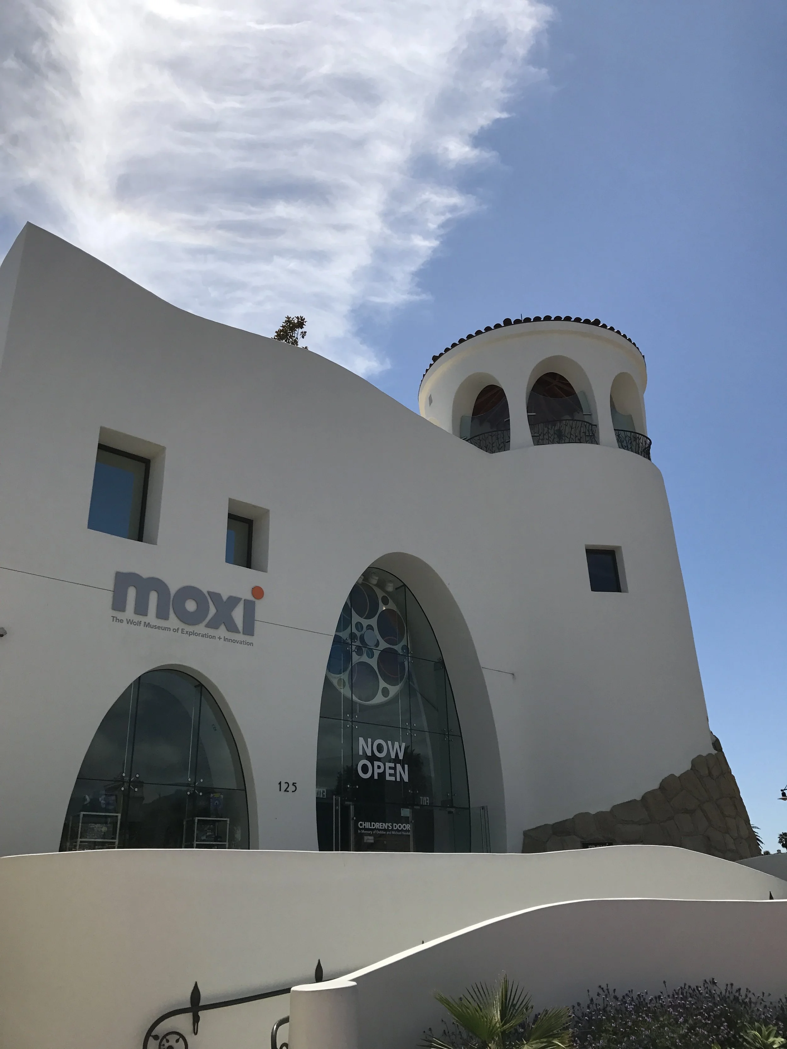 MOXI