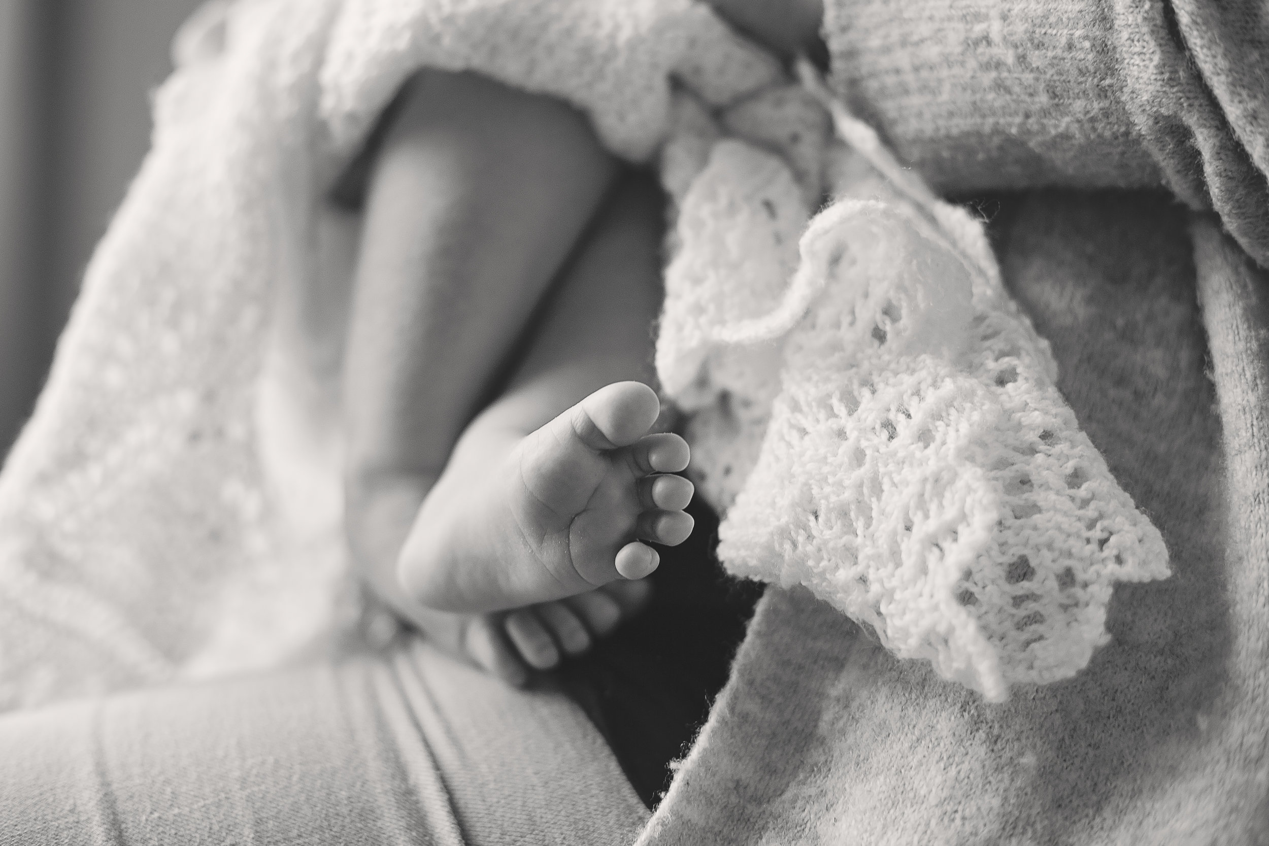 baby feet, newborn photographer aberdeen