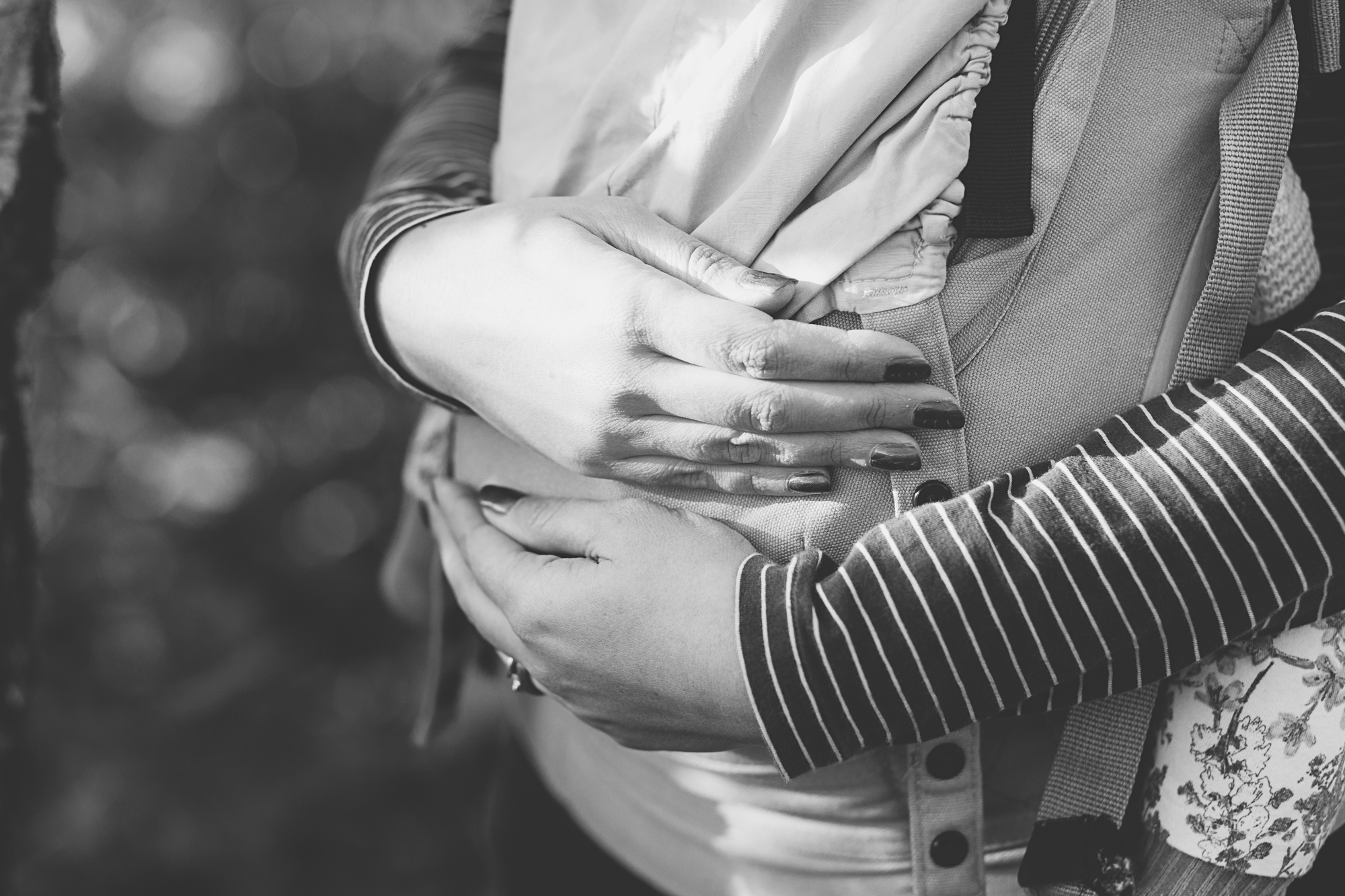 family photography in aberdeen, babywearing aberdeen