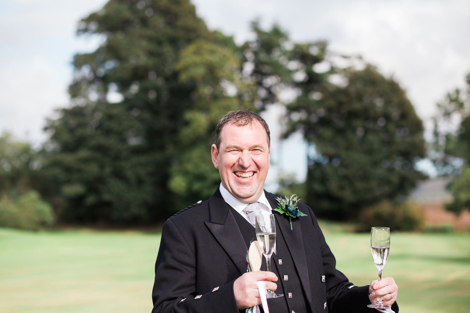 candid wedding photographer Aberdeen