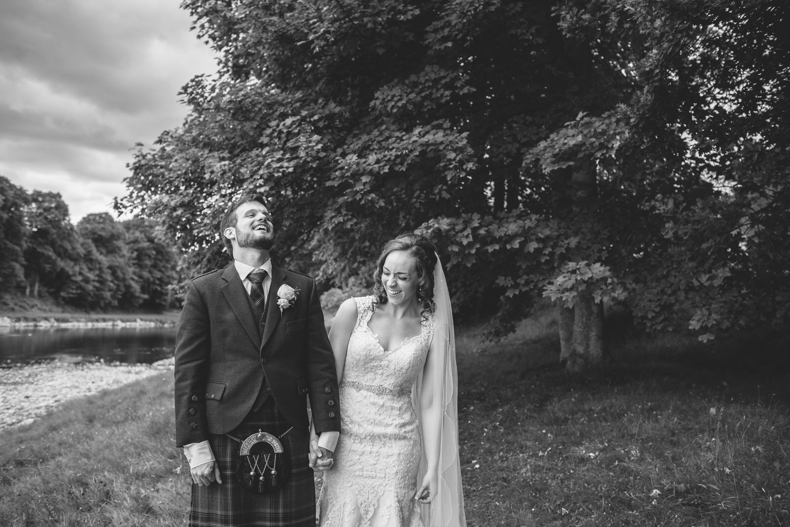 getting married at Banchory lodge, weddings at Banchory lodge, outdoor wedding Banchory lodge, Banchory lodge river dee, aberdeen wedding photographer, wedding photography in aberdeen, natural wedding photography scotland