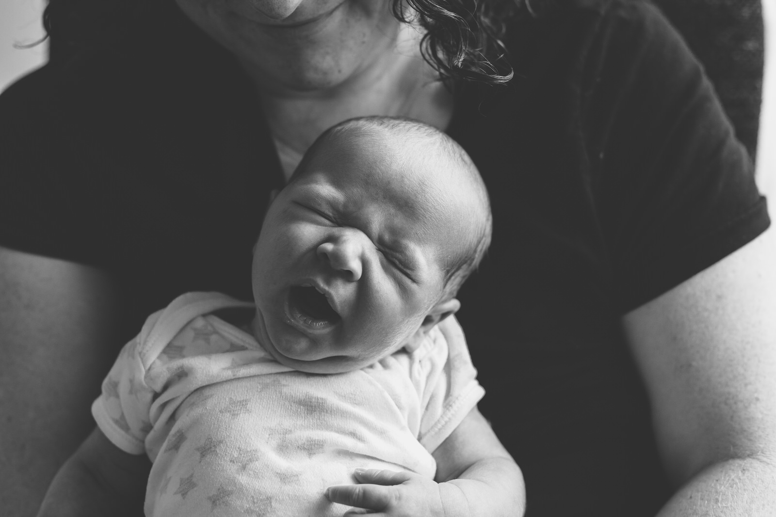  yawning baby, natural newborn photography, at home newborn session, aberdeen baby photos, aberdeen baby photographer,&nbsp; 