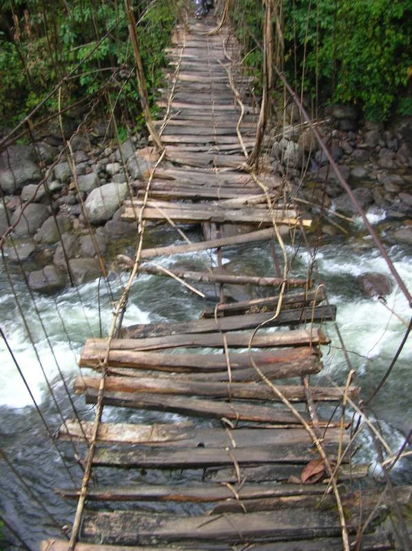 This bridge was one of several t.k. had to cross entering into Pemakö.