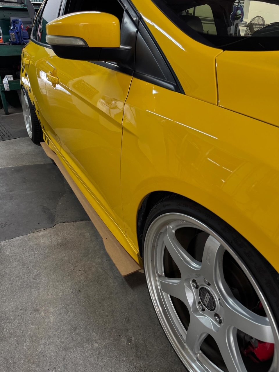 focus st side skirt v2 prototype.jpeg