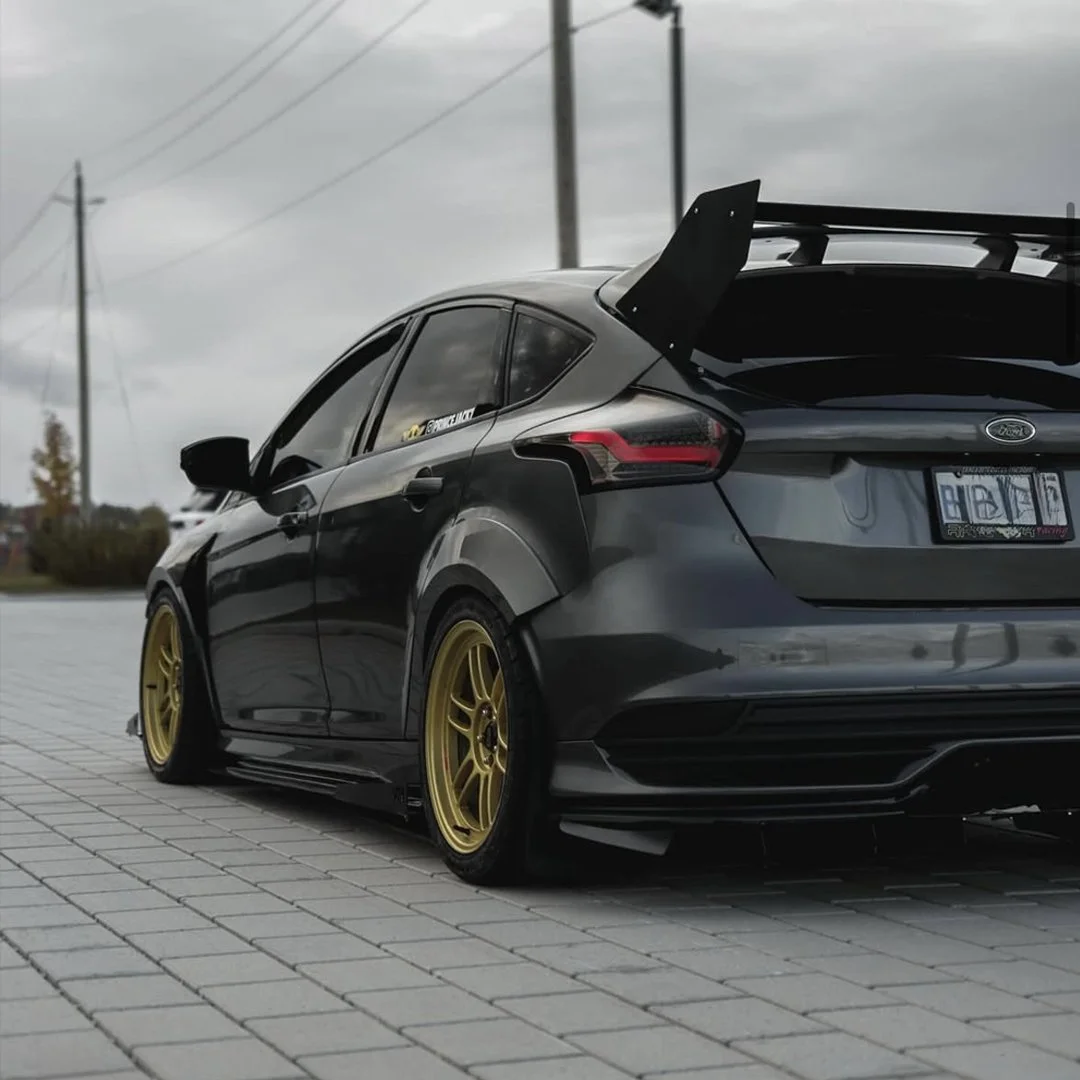Focus-ST-Wing-Spoiler.jpg