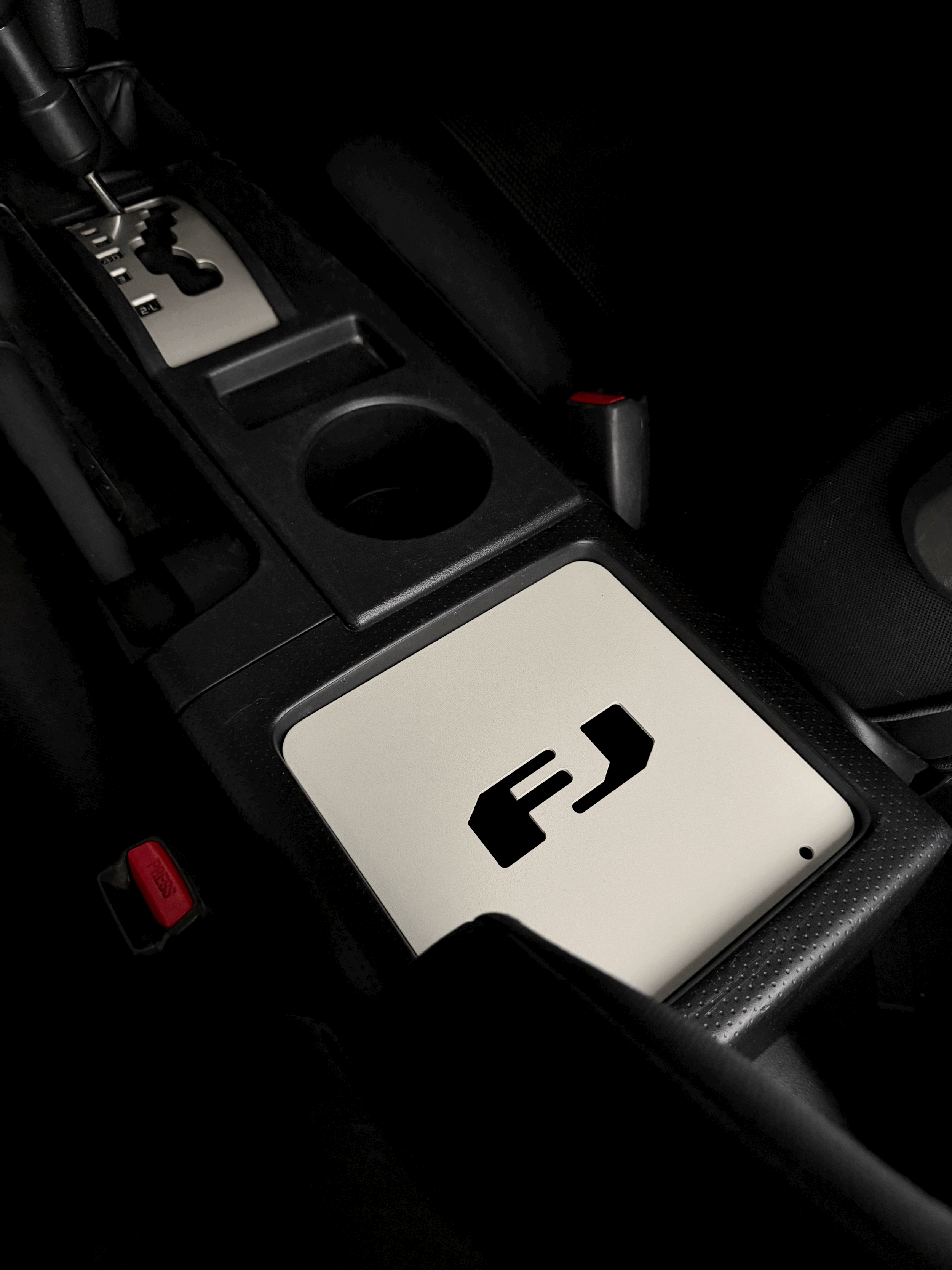 2007+ Toyota FJ Cruiser  VM Center Console Lid Cover