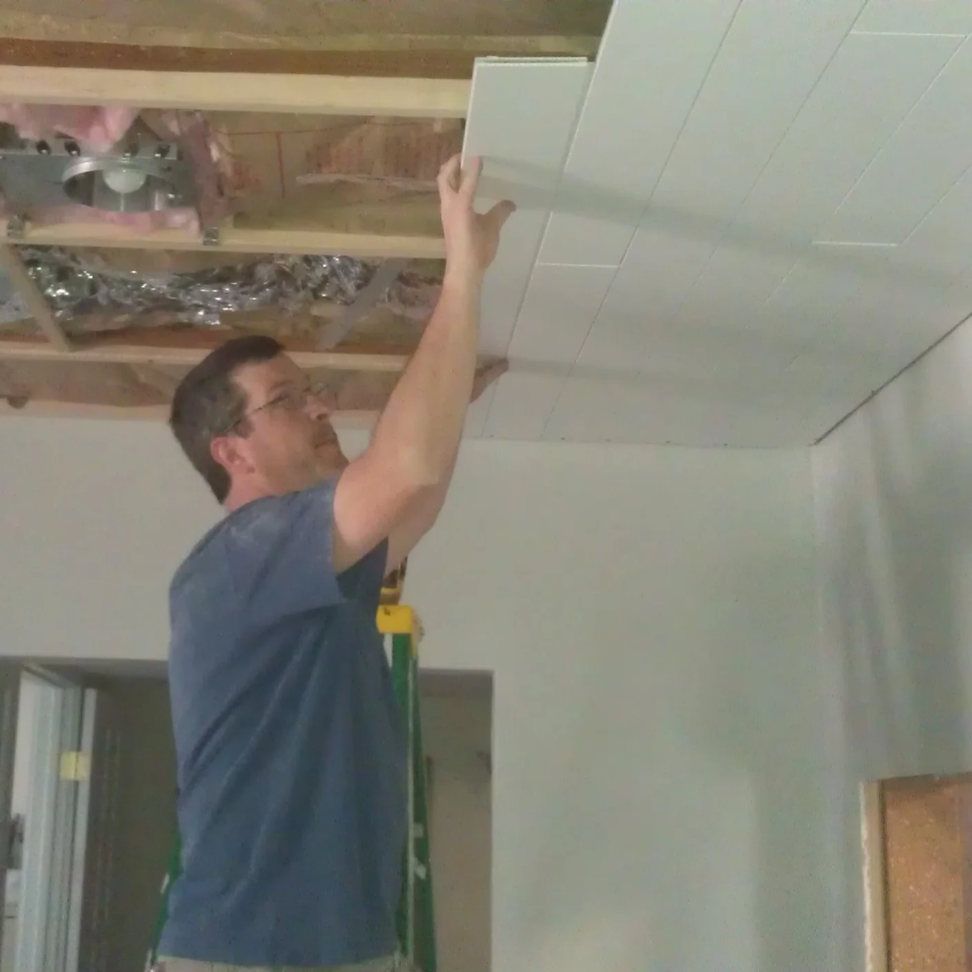 Armstrong_Ceiling_Planks.jpg