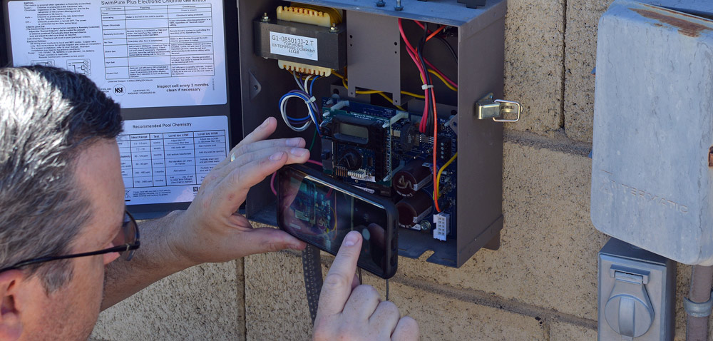 The guts of a Hayward Swimpure Plus Panel