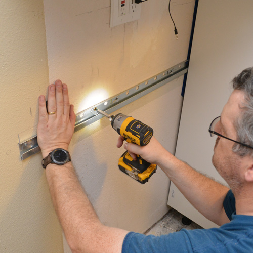 12 Tips For Installing An Ikea Kitchen Az Diy Guy - Hanging Ikea Wall Cabinets With Rail