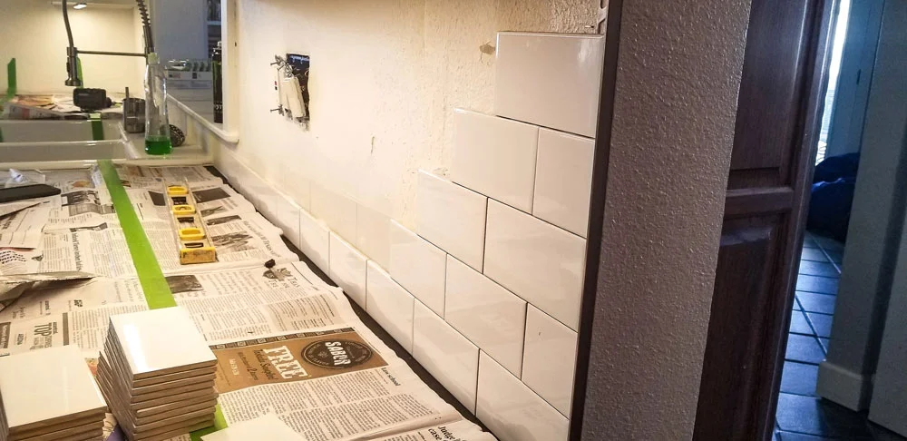 04-subway-tile-backsplash.jpg
