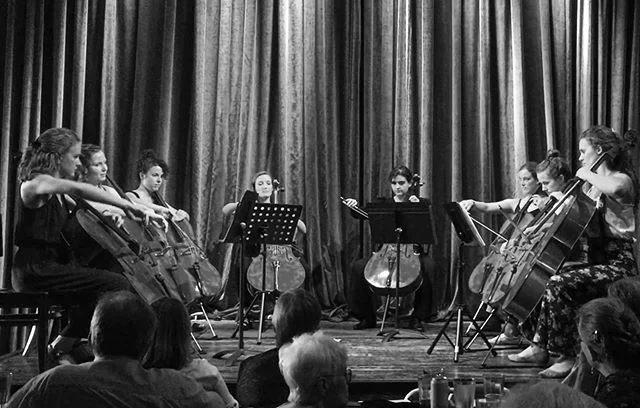 8 female Cellists! Such a fun show with #delphiacelloquartet /octet! 
#girlpower 💪💪
#femalecellists 
#cello #bachianasbrasileiras #villalobos #bach #vivaldi