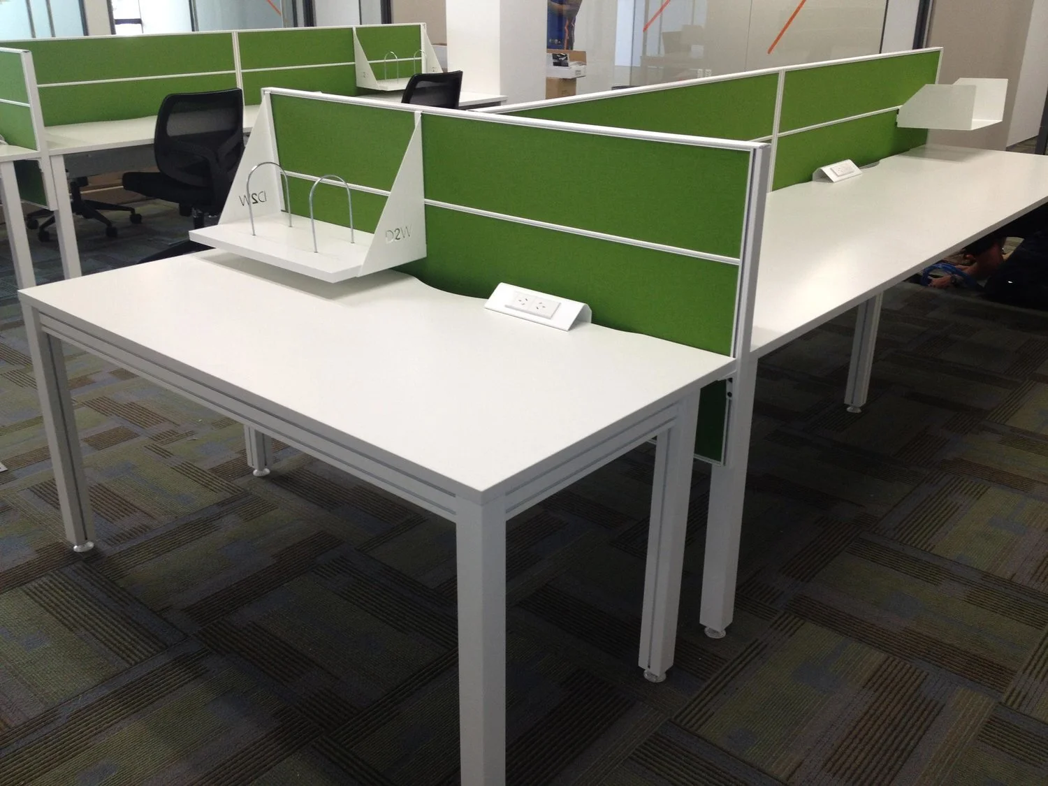 System 35 Computer Desk Screen - System 35 | SmartSpace Workplace Solutions NZ
