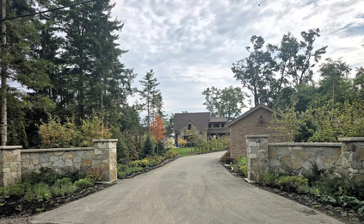 CUSTOM NATURAL STONE ENTRANCE