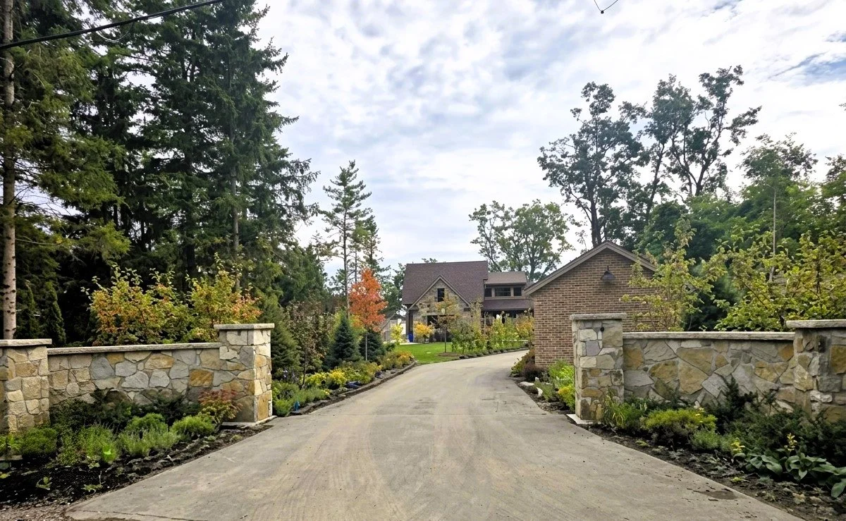 CUSTOM NATURAL STONE ENTRANCE
