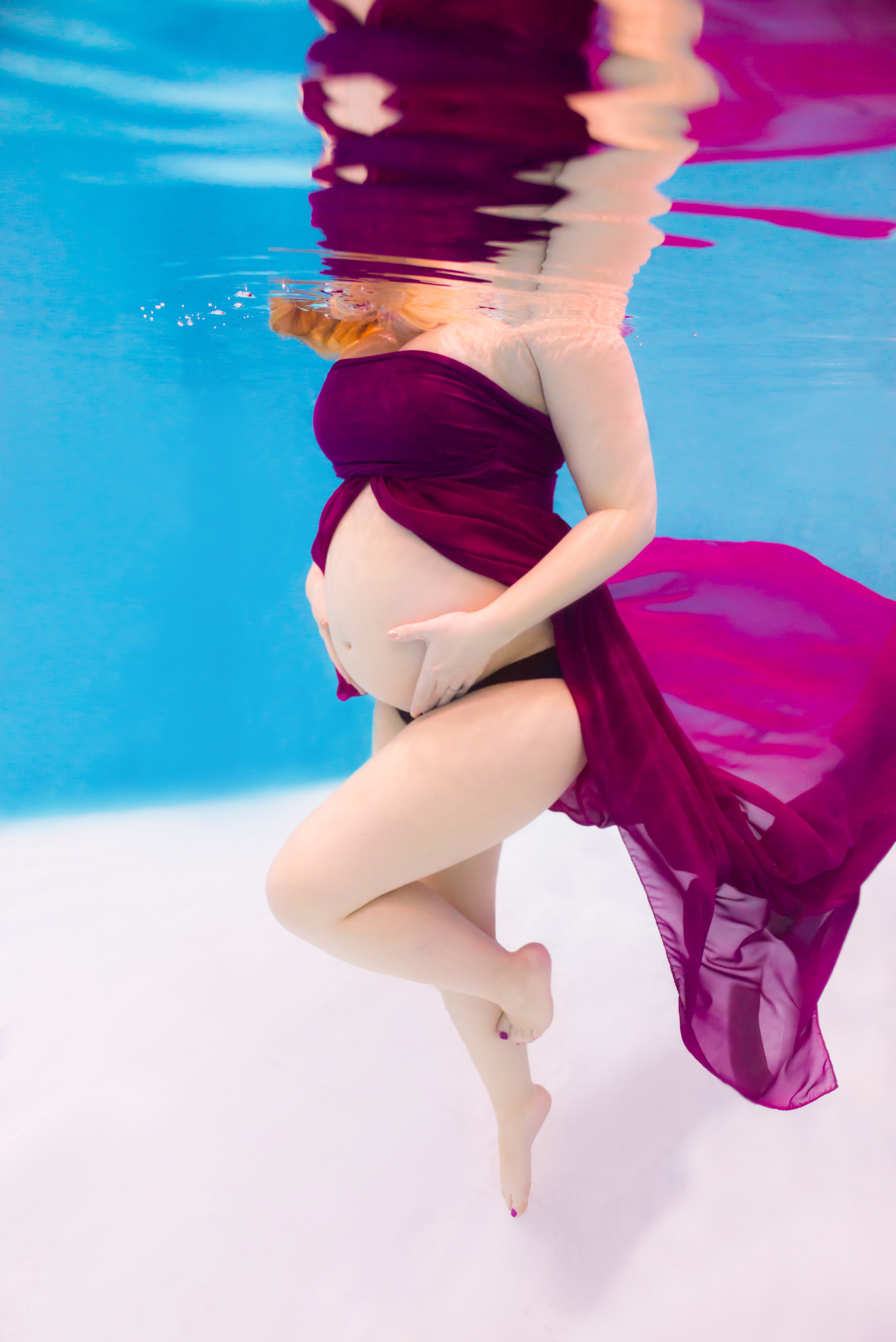 Toronto-Underwater-Maternity-Photographer-GTA-Adriana-Reyes-Photography-025.jpg